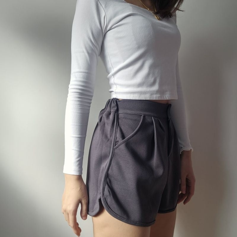 【T343】Easy Match KELTIS 简约小开叉日常短裤