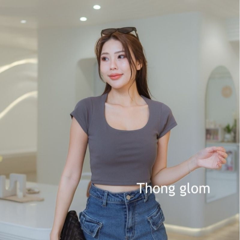 【T310】Thong Glom 不透圆领经典短款上衣